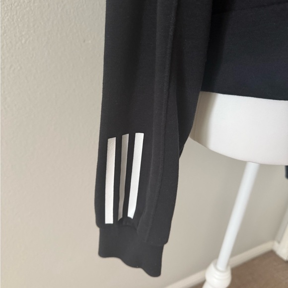 Adidas Athletic Cropped Pullover Hoodie in Black M - Picture 4 of 5